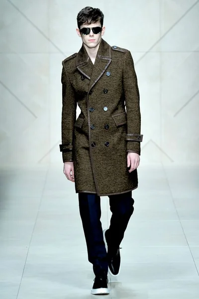 Look 27